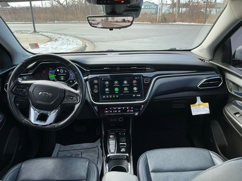 Used 2022 Chevrolet Bolt EUV Premier w/ Sun & Sound Package image 24