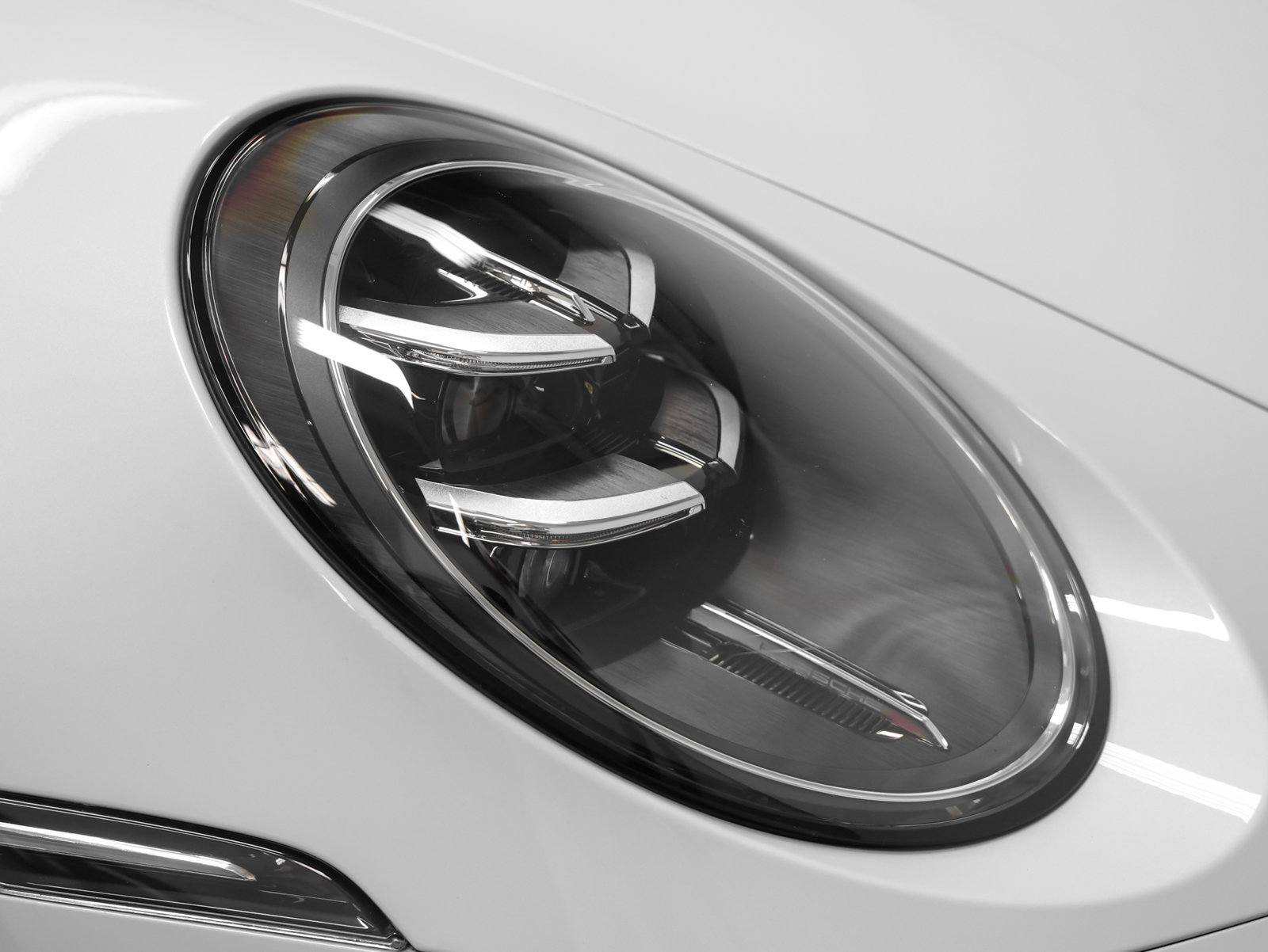 Certified 2025 Porsche 911 Carrera T RWD image 16