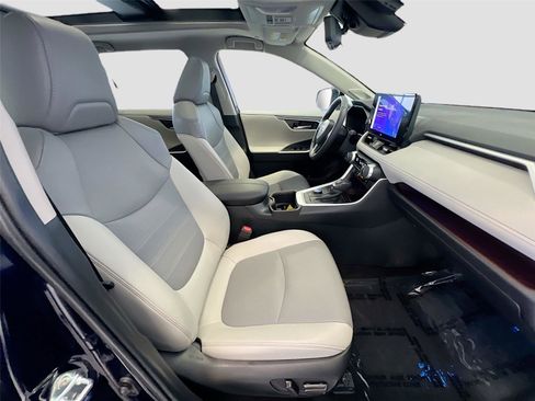 Used 2024 Toyota RAV4 Limited w/ Advanced Technology Package image 27