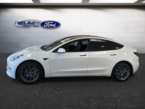 Used 2022 Tesla Model 3 Long Range AWD/4WD image 2