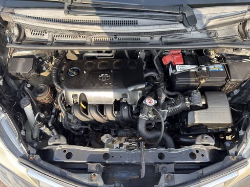 Used 2017 Toyota Yaris L w/ Carpet Mat Package FWD image 15