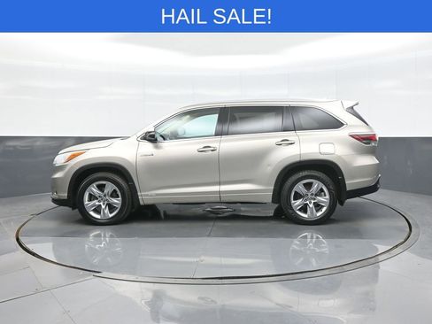 Used 2016 Toyota Highlander Limited Platinum image 4