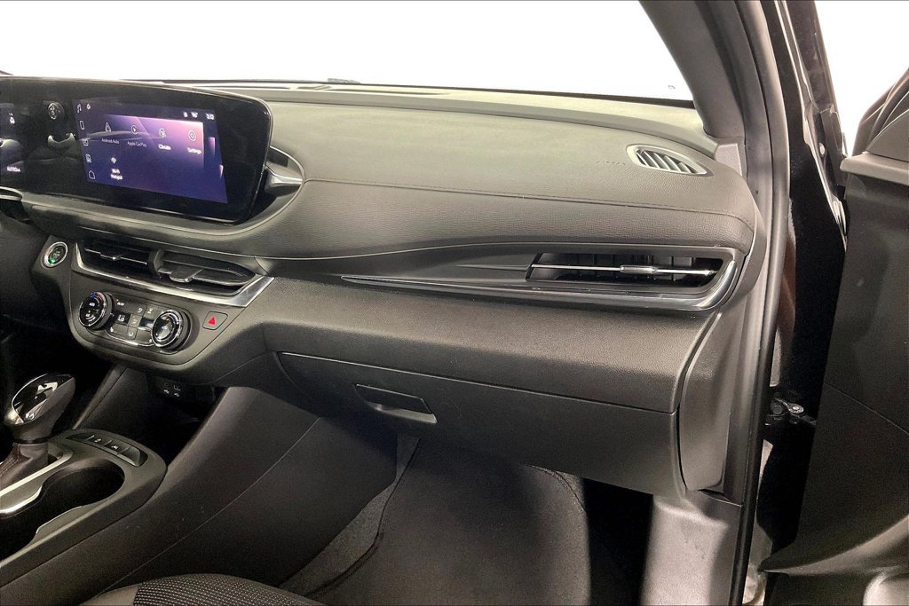 Used 2024 Buick Envista Preferred w/ Convenience I Package FWD image 18
