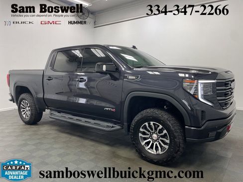 Used 2023 GMC Sierra 1500 AT4 w/ AT4 Preferred Package AWD/4WD image 2