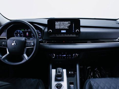 Used 2024 Mitsubishi Outlander SEL image 18