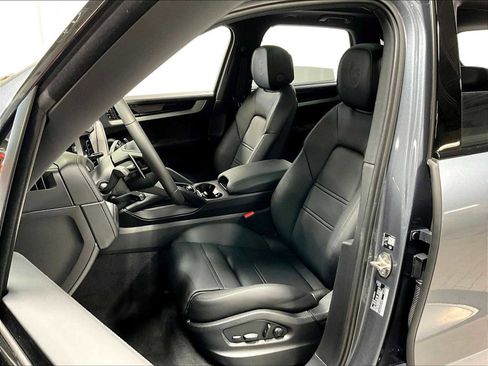 New 2026 Porsche Cayenne E-Hybrid AWD/4WD image 5