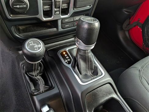 Used 2020 Jeep Gladiator Overland image 11