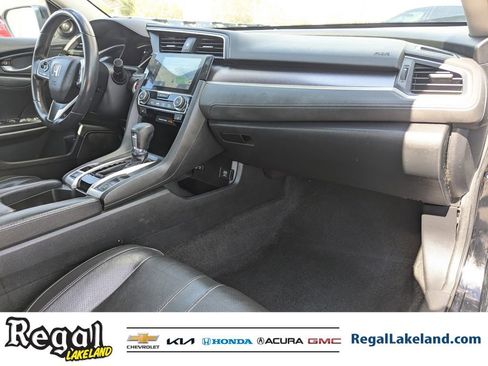 Used 2016 Honda Civic Touring image 9