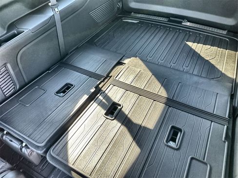 New 2026 GMC Yukon XL Denali w/ Sun & Power Step Package image 18