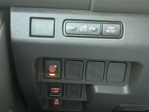 Certified 2025 Nissan Frontier SV w/ Tow Package image 25