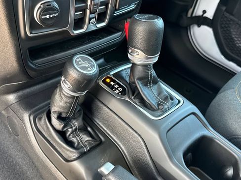 New 2026 Jeep Gladiator Sport AWD/4WD image 25