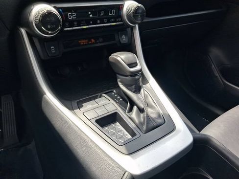 Used 2022 Toyota RAV4 XLE Premium FWD image 20