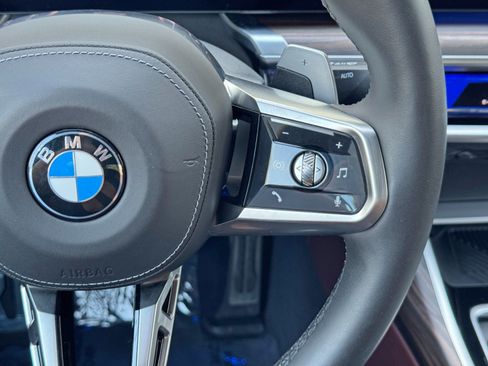 Used 2023 BMW 760i xDrive AWD/4WD image 24