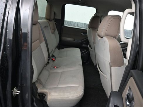 Used 2022 Nissan Frontier SV w/ Technology Package image 6