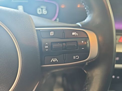 Used 2024 Kia Sportage EX AWD/4WD image 17