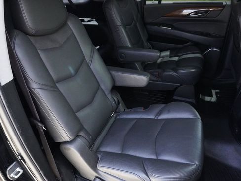 Used 2016 Cadillac Escalade ESV Luxury AWD/4WD image 27
