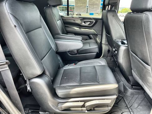 Used 2024 Chevrolet Tahoe Z71 w/ Luxury Package AWD/4WD image 27