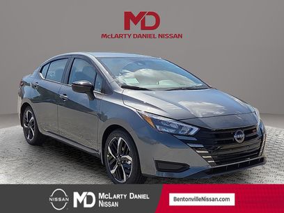 New 2025 Nissan Versa SR w/ Trunk Package