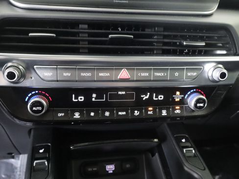 Used 2022 Kia Telluride S AWD/4WD image 15