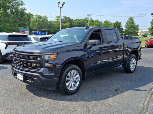 Used 2022 Chevrolet Silverado 1500 Custom w/ LPO, Dark Essentials Package AWD/4WD image 3