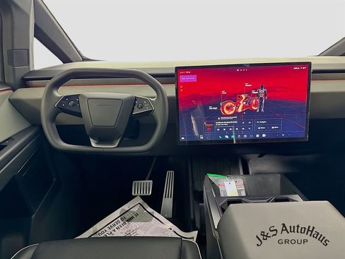 Used 2025 Tesla Cybertruck AWD Crew Cab image 28