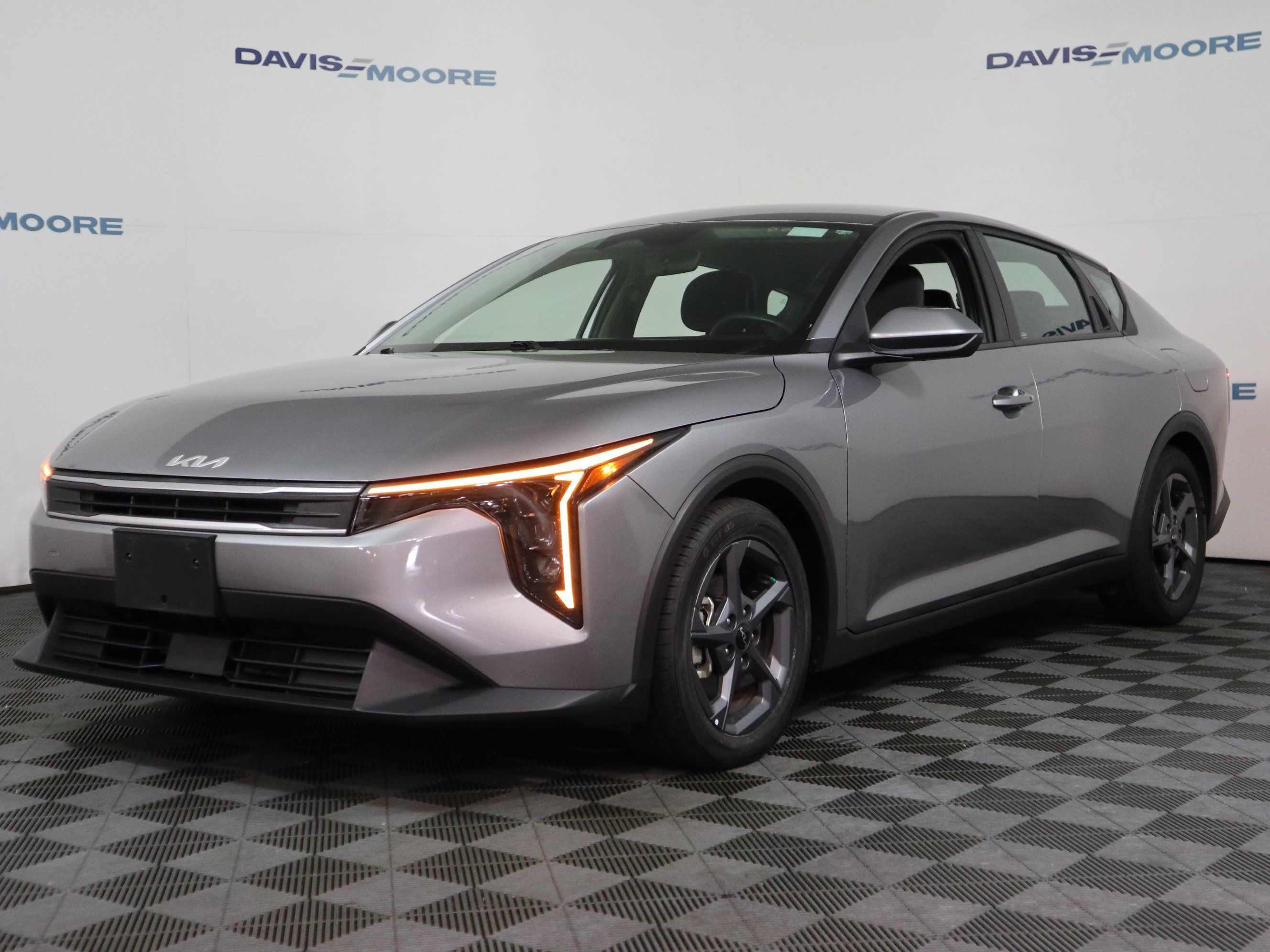 Used 2025 Kia K4 FWD image 12