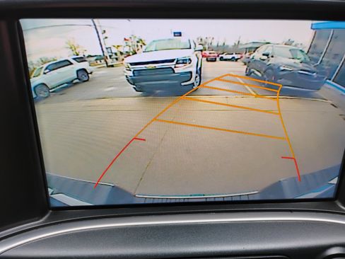 Used 2017 GMC Sierra 1500 SLE w/ SLE Value Package image 5