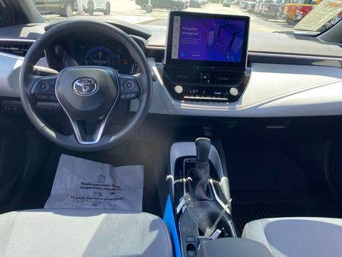 Used 2025 Toyota Corolla FX w/ Convenience Package FWD image 9