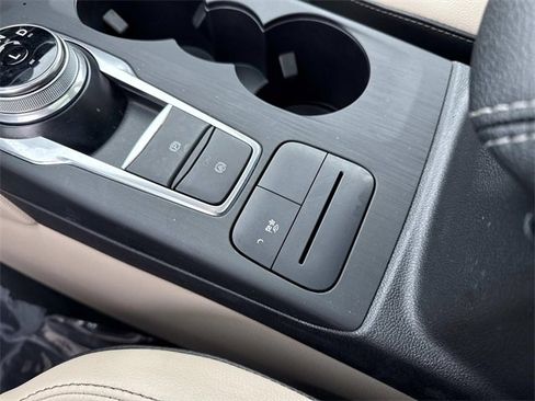 Used 2020 Ford Escape SE Sport image 27