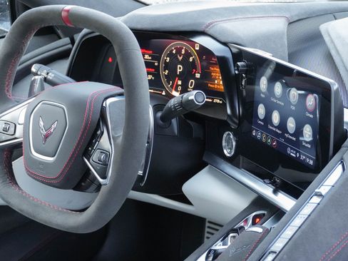 Used 2023 Chevrolet Corvette Stingray Premium Conv w/ Z51 Performance Package image 10