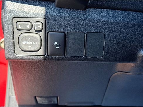 Used 2017 Toyota Corolla iM image 31