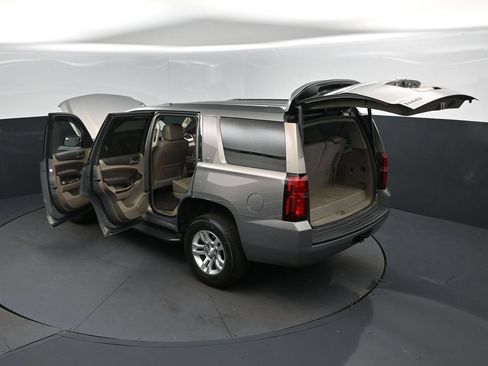 Used 2017 Chevrolet Tahoe LT RWD image 2