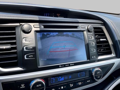 Used 2018 Toyota Highlander XLE FWD image 27