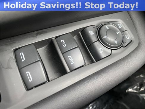 Used 2022 Chevrolet Suburban RST w/ Luxury Package image 17