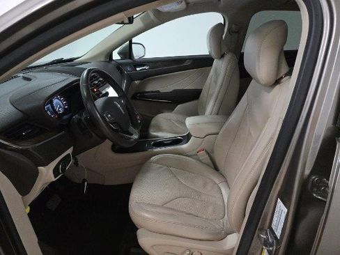 Used 2017 Lincoln MKC Reserve w/ Lincoln MKC Climate Package image 4