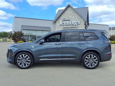 Used 2021 Cadillac XT6 Sport image 2