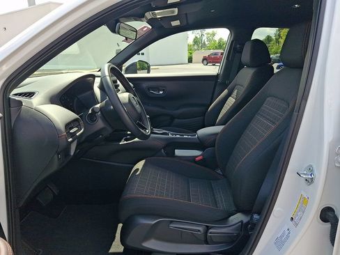 Used 2025 Honda HR-V Sport image 13