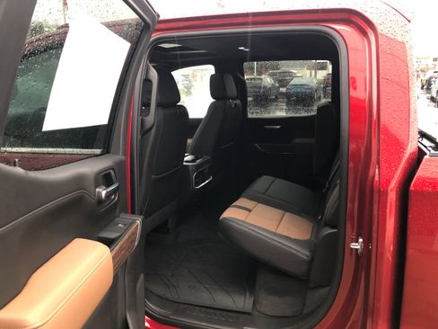 Used 2021 Chevrolet Silverado 1500 High Country w/ Technology Package image 17