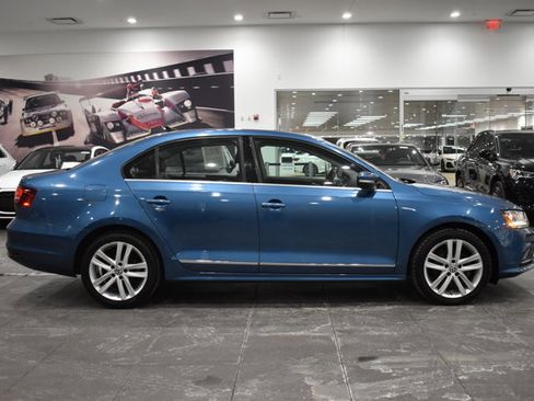 Used 2017 Volkswagen Jetta SEL image 12