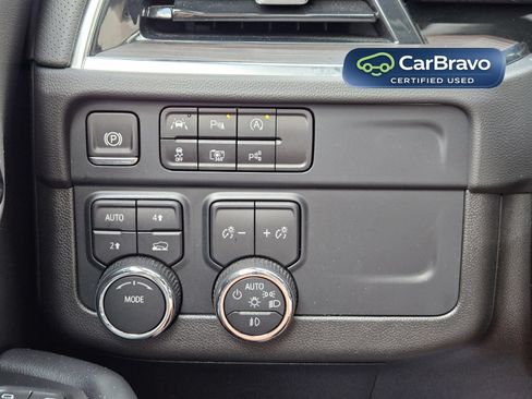 Certified 2025 Chevrolet Suburban Premier AWD/4WD image 24