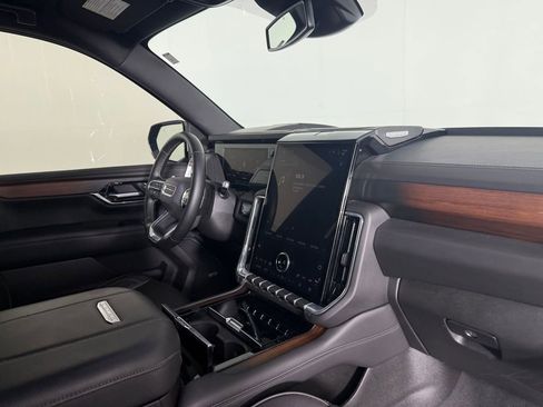 Used 2025 GMC Yukon Denali image 33