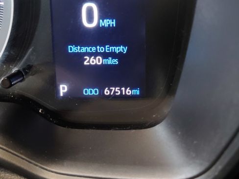 Used 2021 Toyota Corolla SE FWD image 2