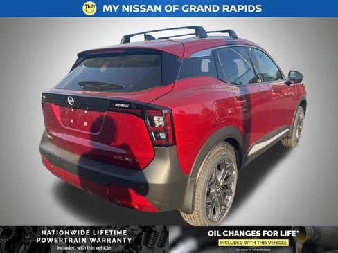 New 2026 Nissan Kicks SR AWD/4WD image 5