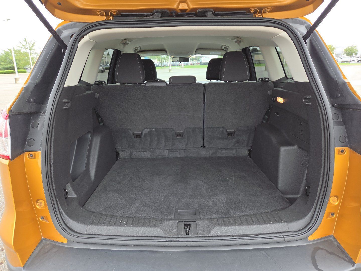 Used 2016 Ford Escape SE AWD/4WD image 18