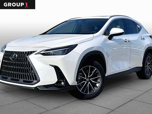 Used 2025 Lexus NX 250 FWD w/ Premium Package image 1
