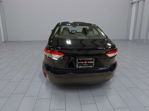 Used 2023 Toyota Corolla LE image 7