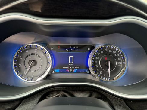 Used 2015 Chrysler 200 C w/ Navigation & Sound Group I image 18