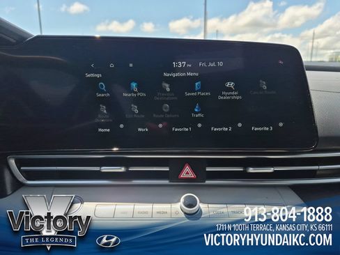 Used 2025 Hyundai Elantra Limited FWD image 19