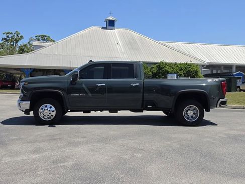 New 2026 Chevrolet Silverado 3500 LTZ w/ LTZ Plus Package AWD/4WD image 2