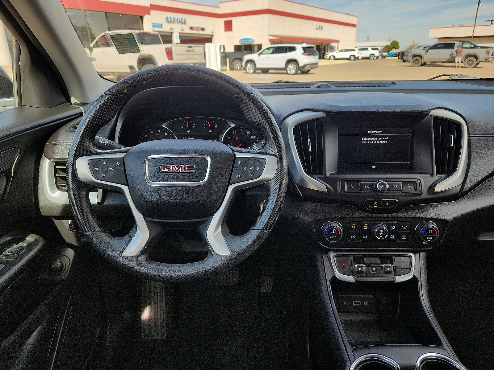 Used 2023 GMC Terrain SLE w/ Driver Convenience Package FWD image 13